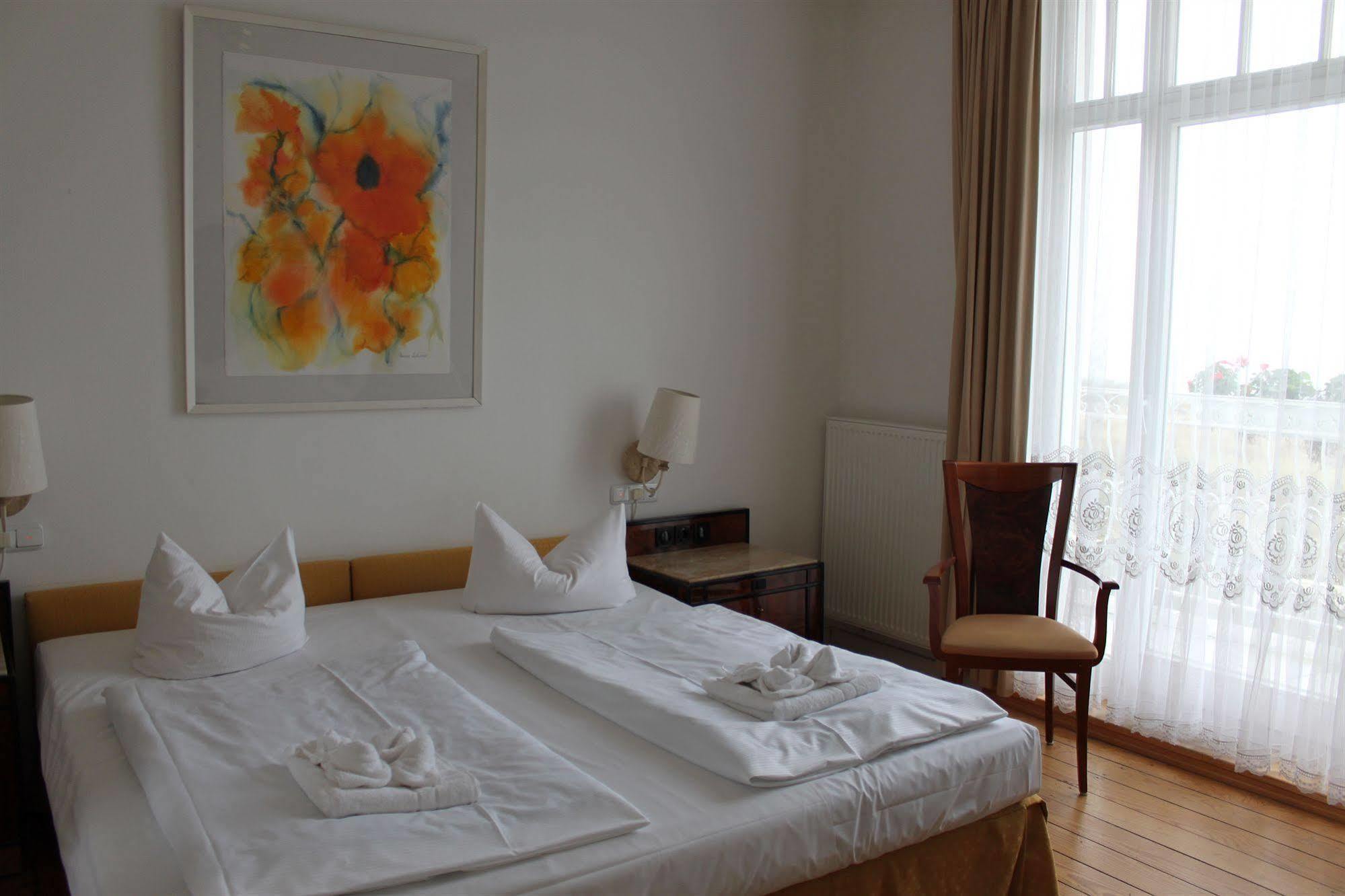 Hotel Stolteraa Rostock Exteriör bild